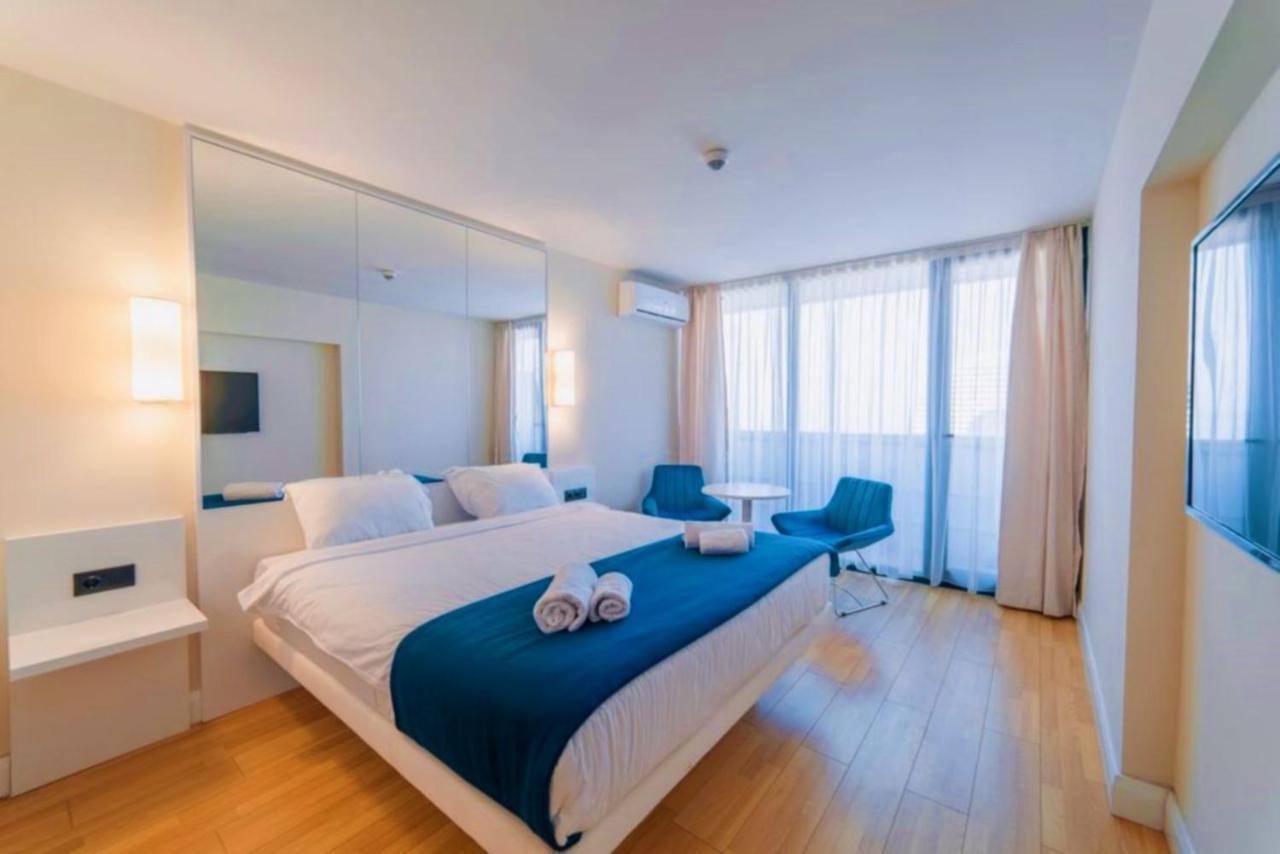 View & More Aparthotel In Batoumi Extérieur photo