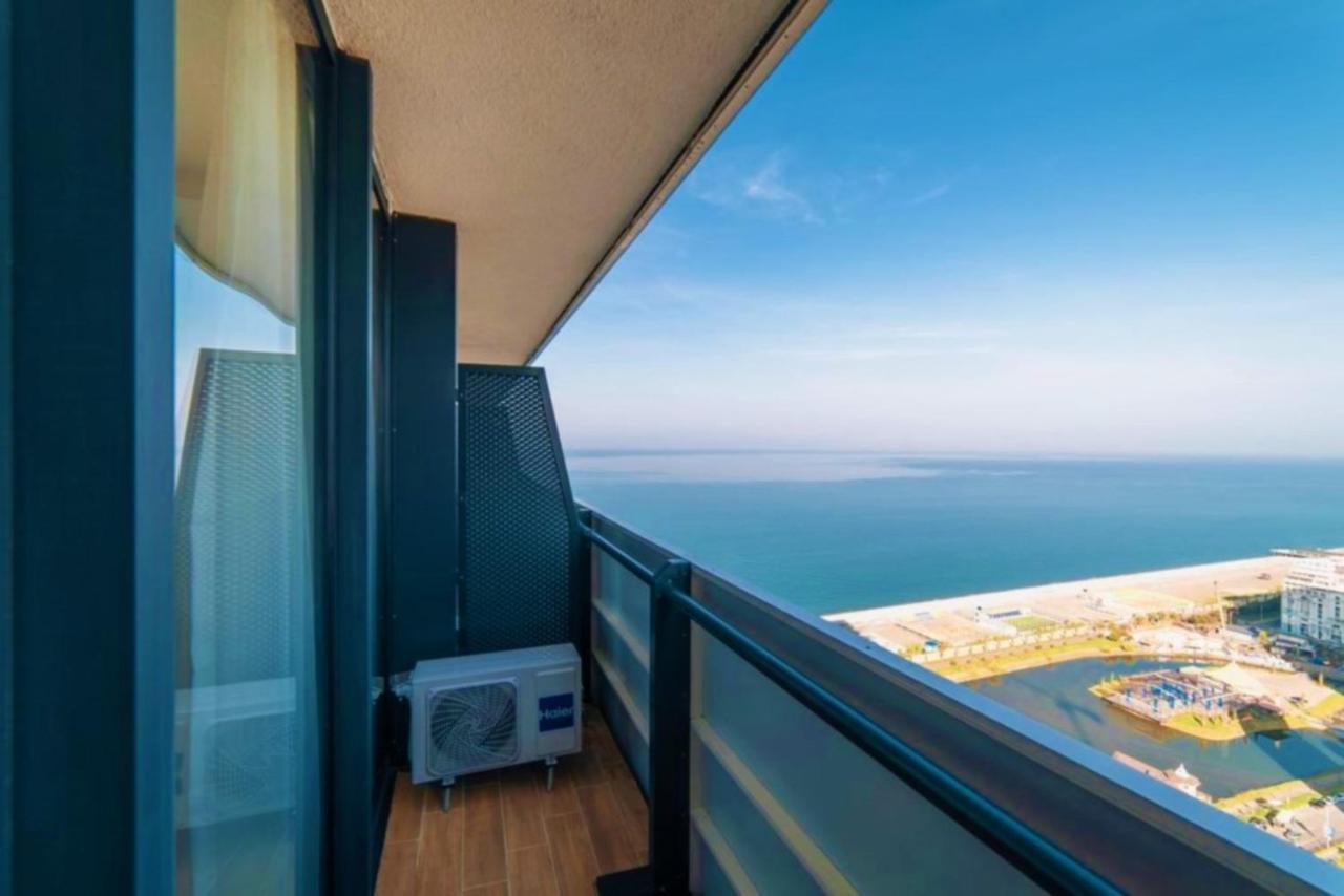 View & More Aparthotel In Batoumi Extérieur photo