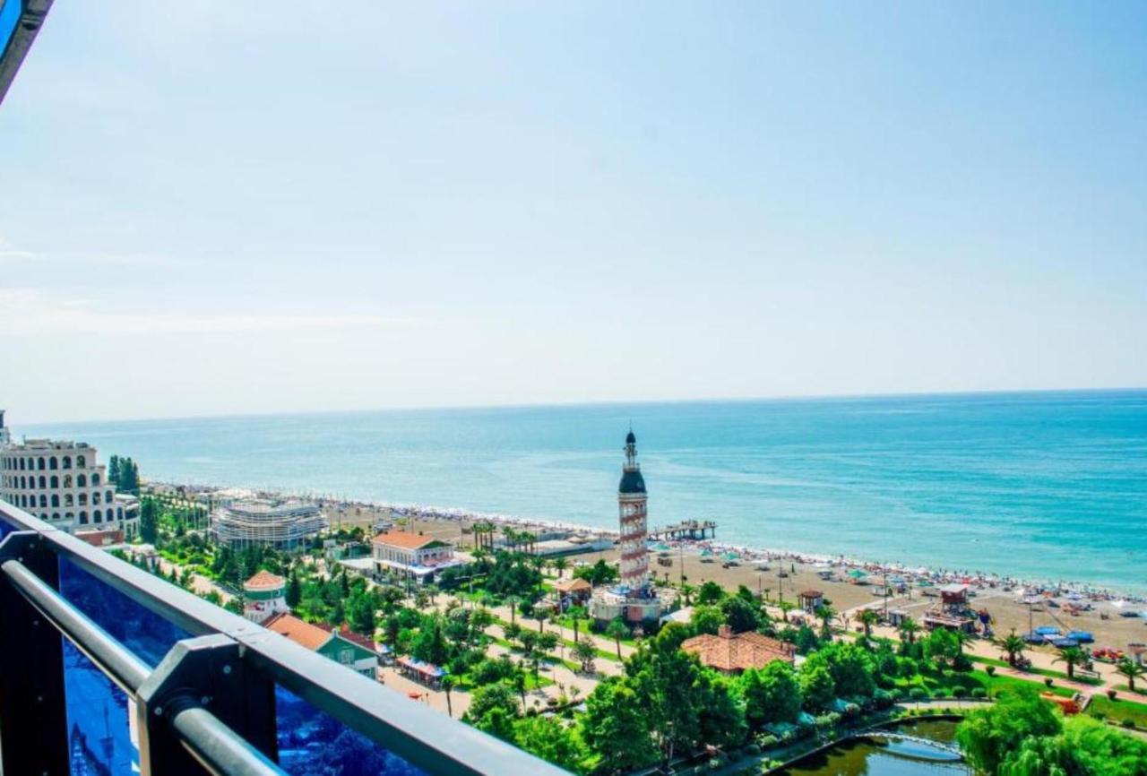 View & More Aparthotel In Batoumi Extérieur photo
