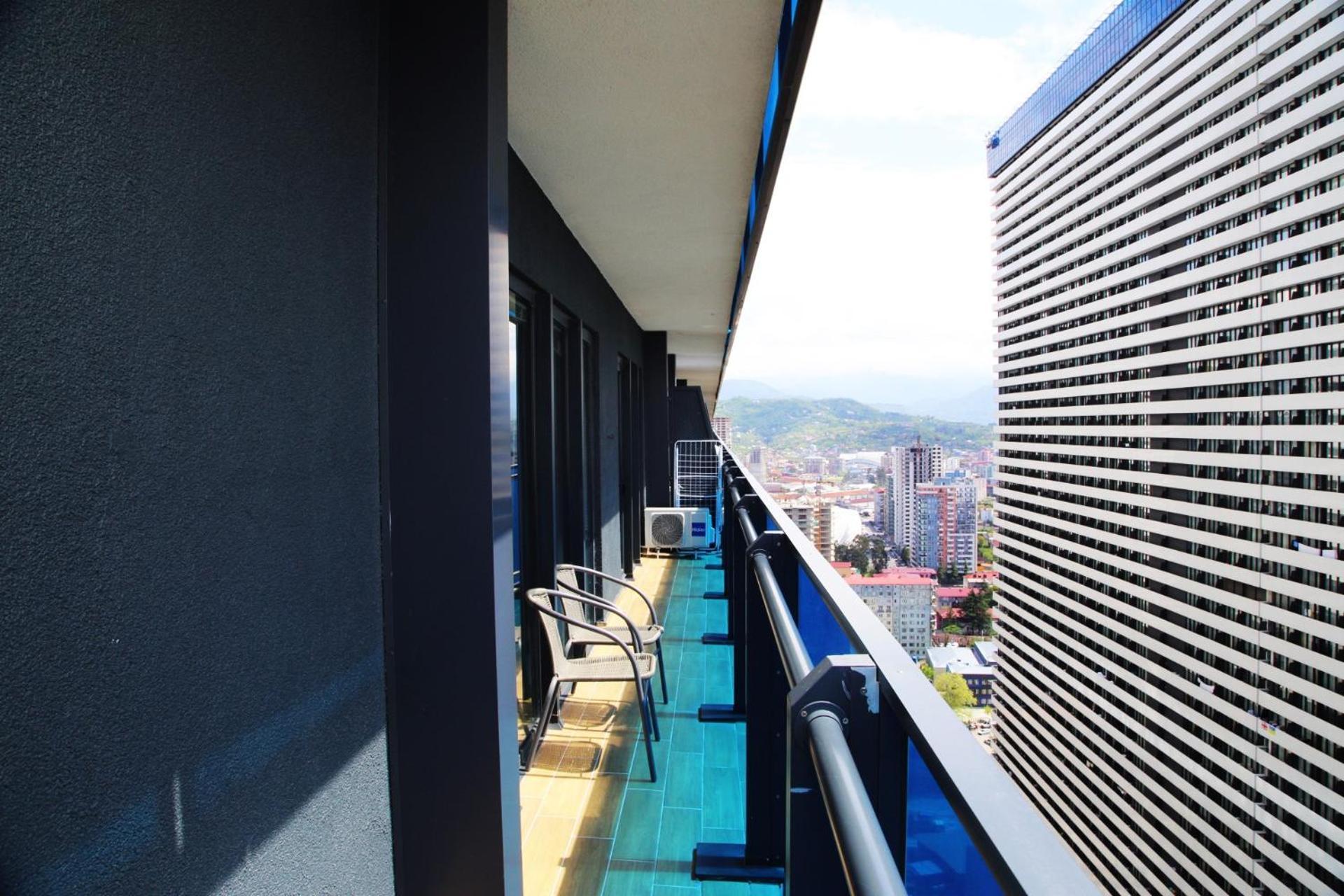 View & More Aparthotel In Batoumi Extérieur photo